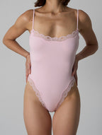 Body lissant en dentelle