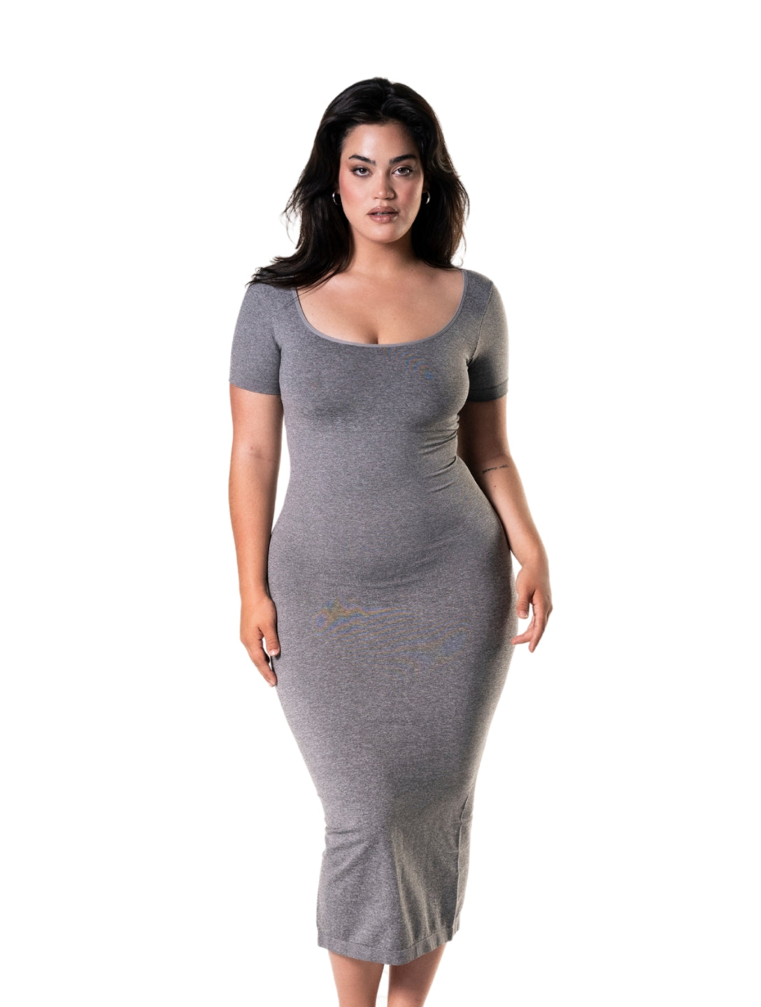 Robe midi moulante gainante à manches courtes avec fente