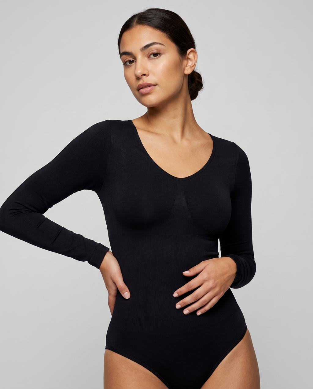Body Gainant Rehaussant Hanches Almond - Noir - Gros plan taille