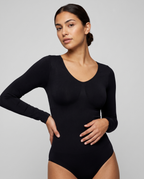 Body Gainant Rehaussant Hanches Almond - Noir - Gros plan taille