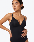 Body Sculptant Col V Almond - Noir - Gros plan decollete
