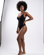 Body String Gainant Almond - Noir - Trois-quarts