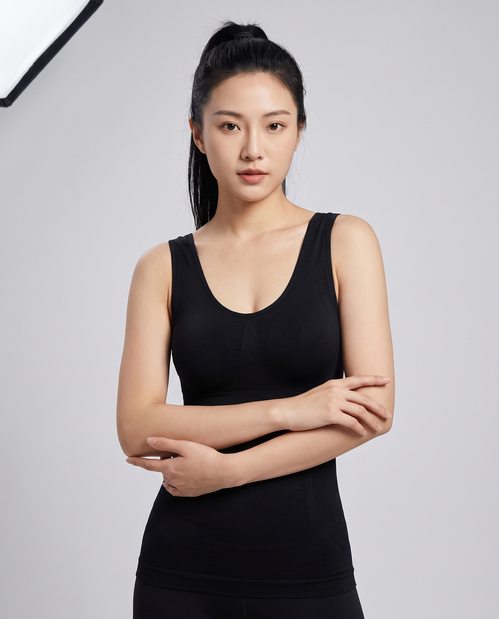 Debardeur et Cami Sculptant Almond - Noir - Bras Croises